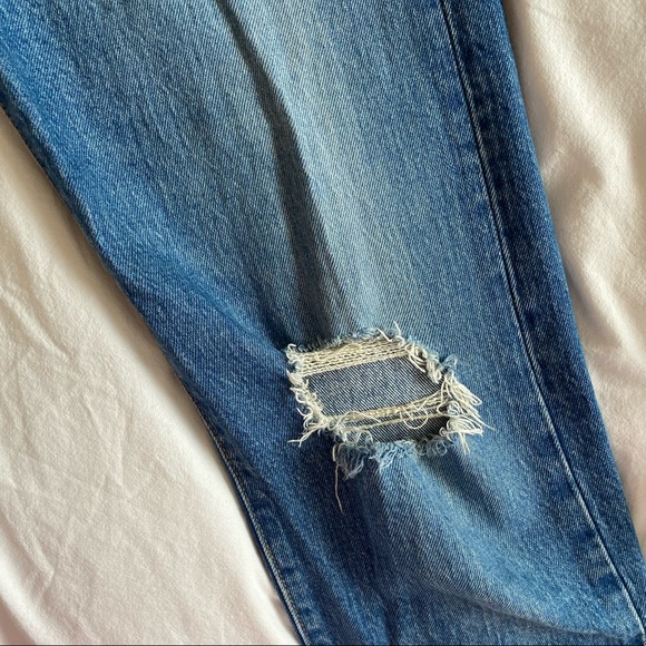 LEVIS WEDGIE DARK WASH JEANS WITH RIP - Picture 4 of 4